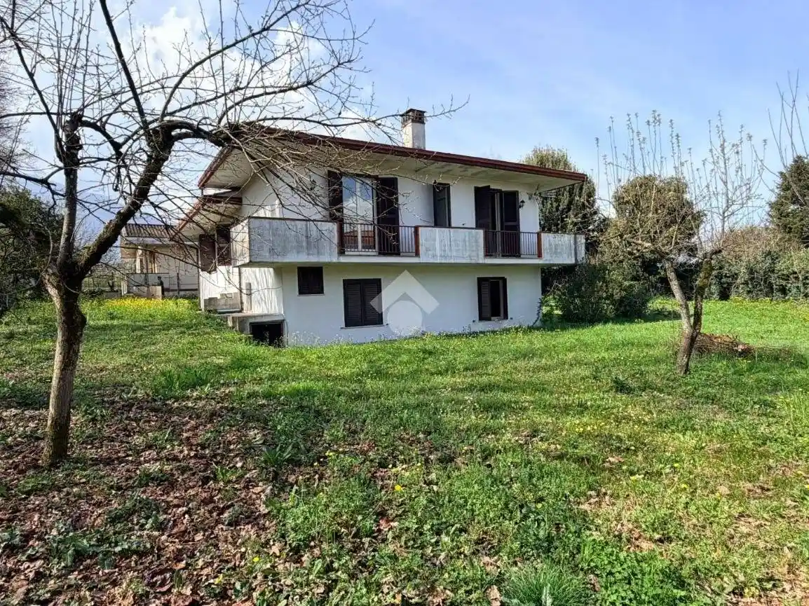 Casa indipendente in vendita a Supino
