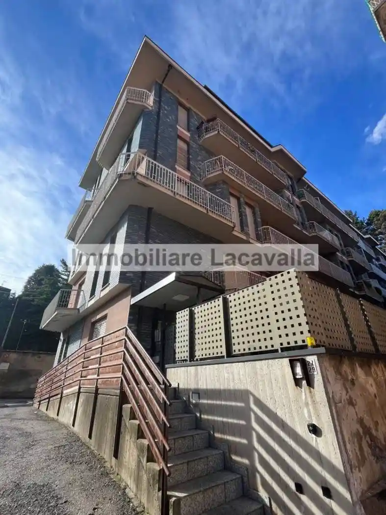 Appartamento in vendita a Varese