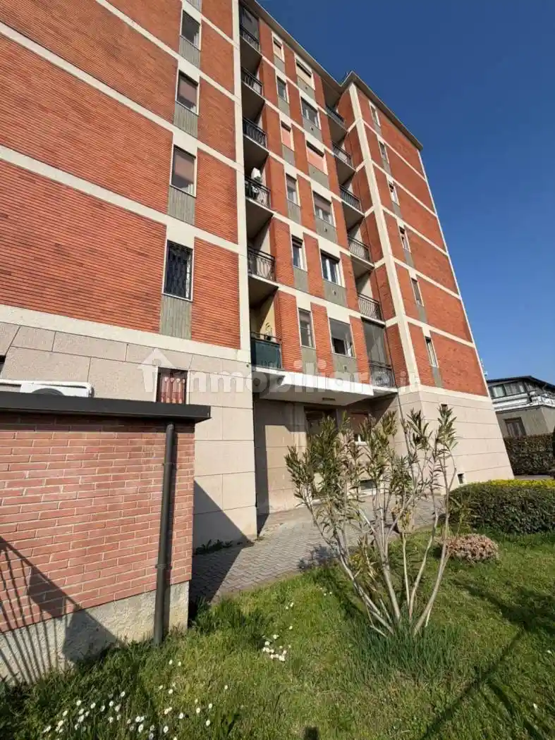 Appartamento in affitto a Rosate