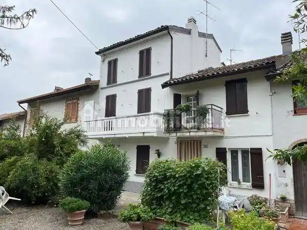 Villa in vendita a Santa Giuletta