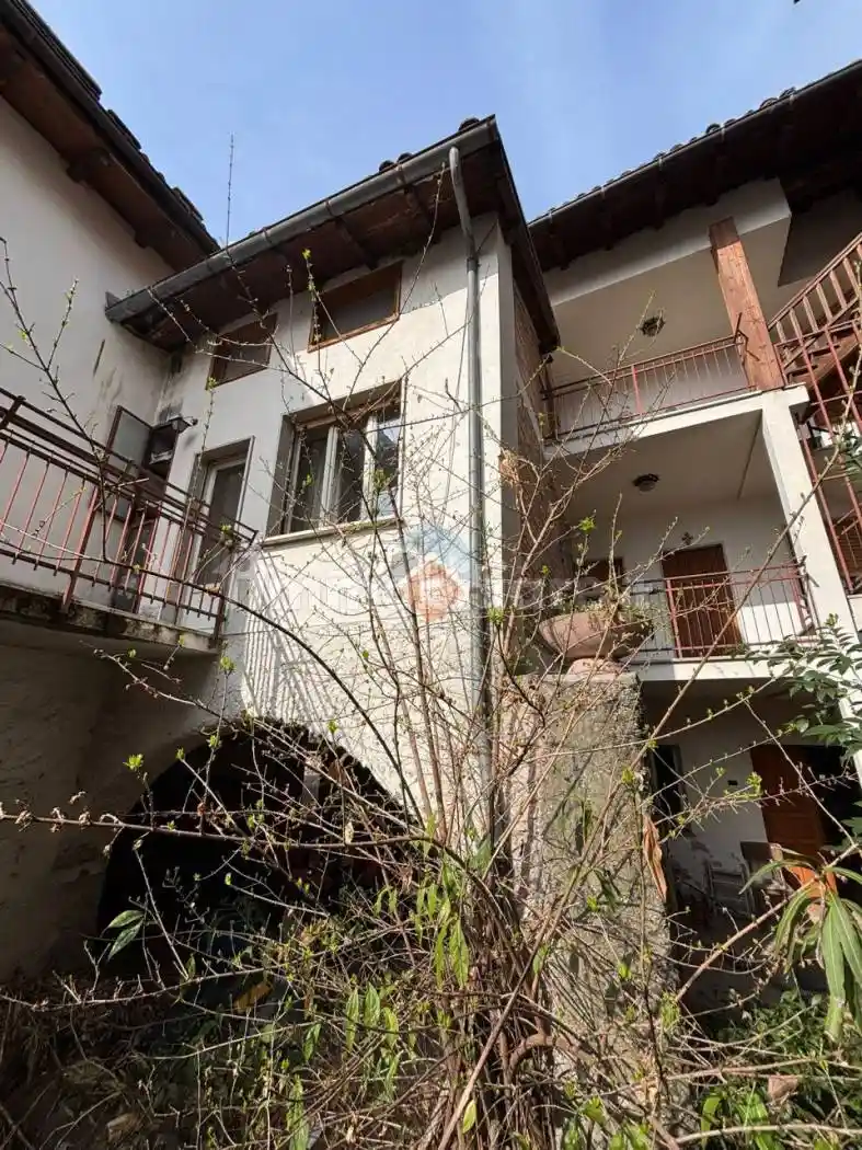 Casa indipendente in vendita a Nogaredo