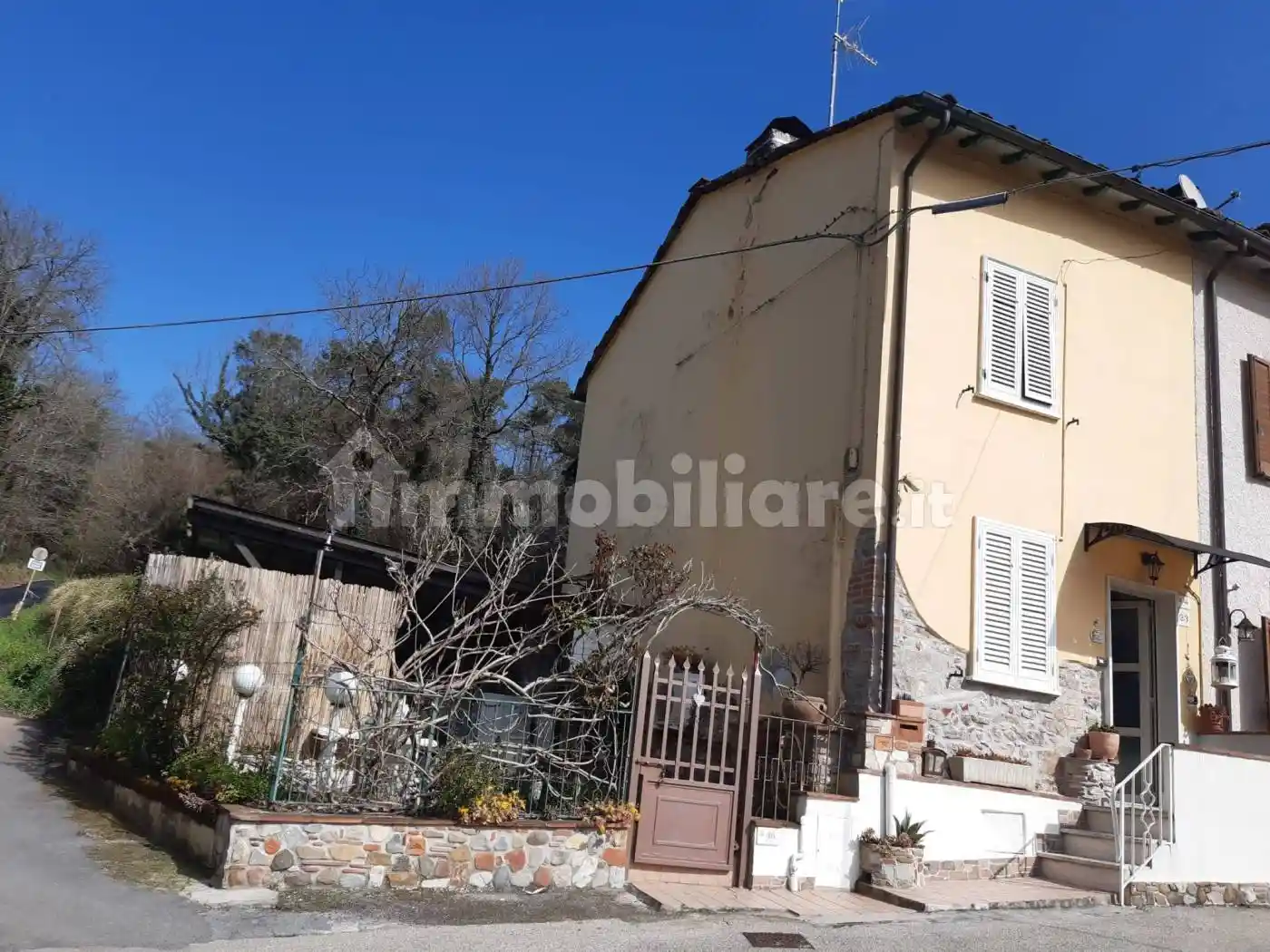 Casa indipendente in vendita a Lucca