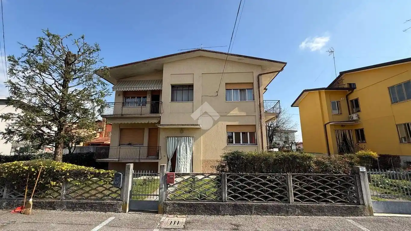 Villa in vendita a Porcia