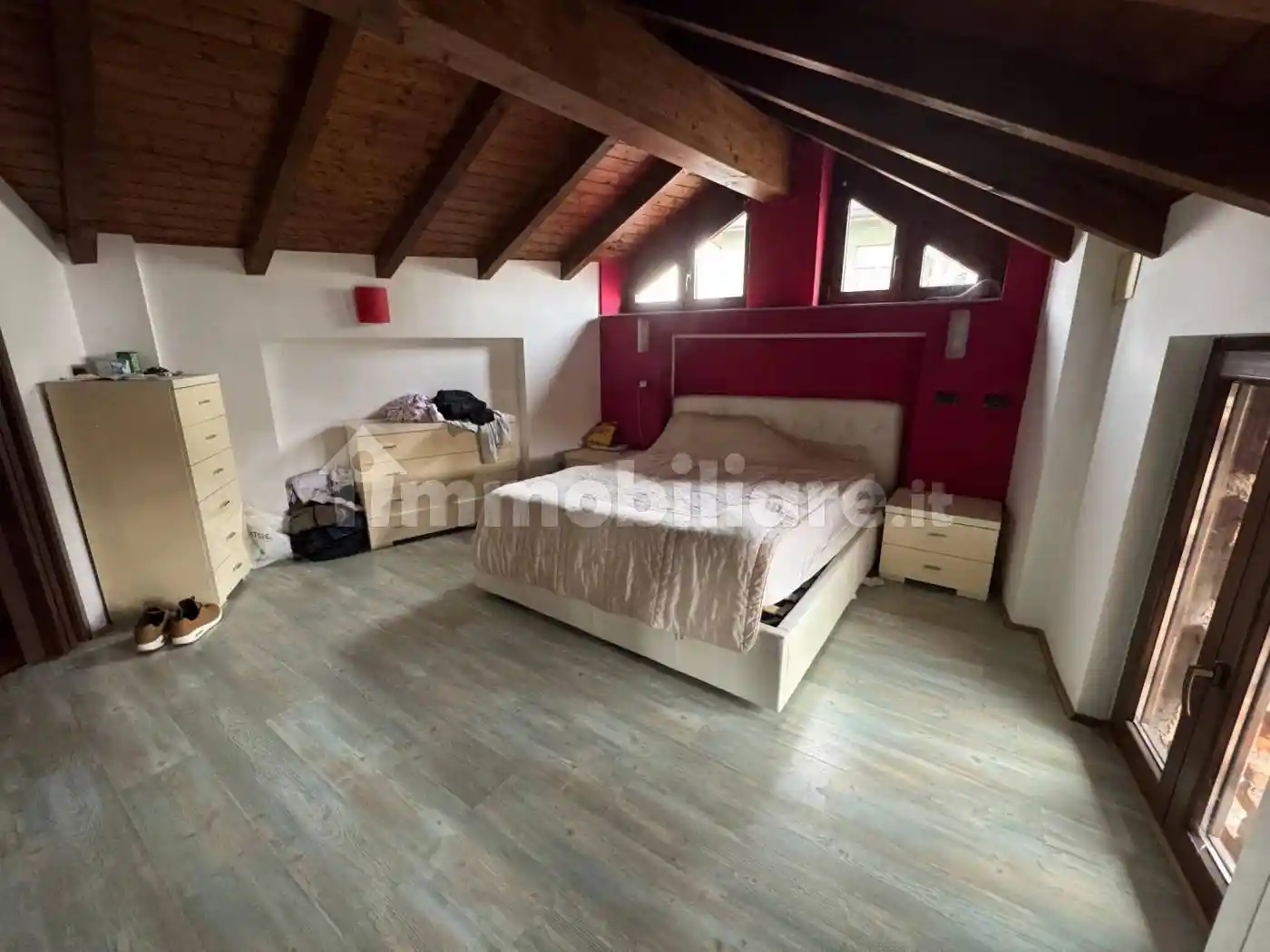 Casa indipendente in vendita a Caronno Varesino