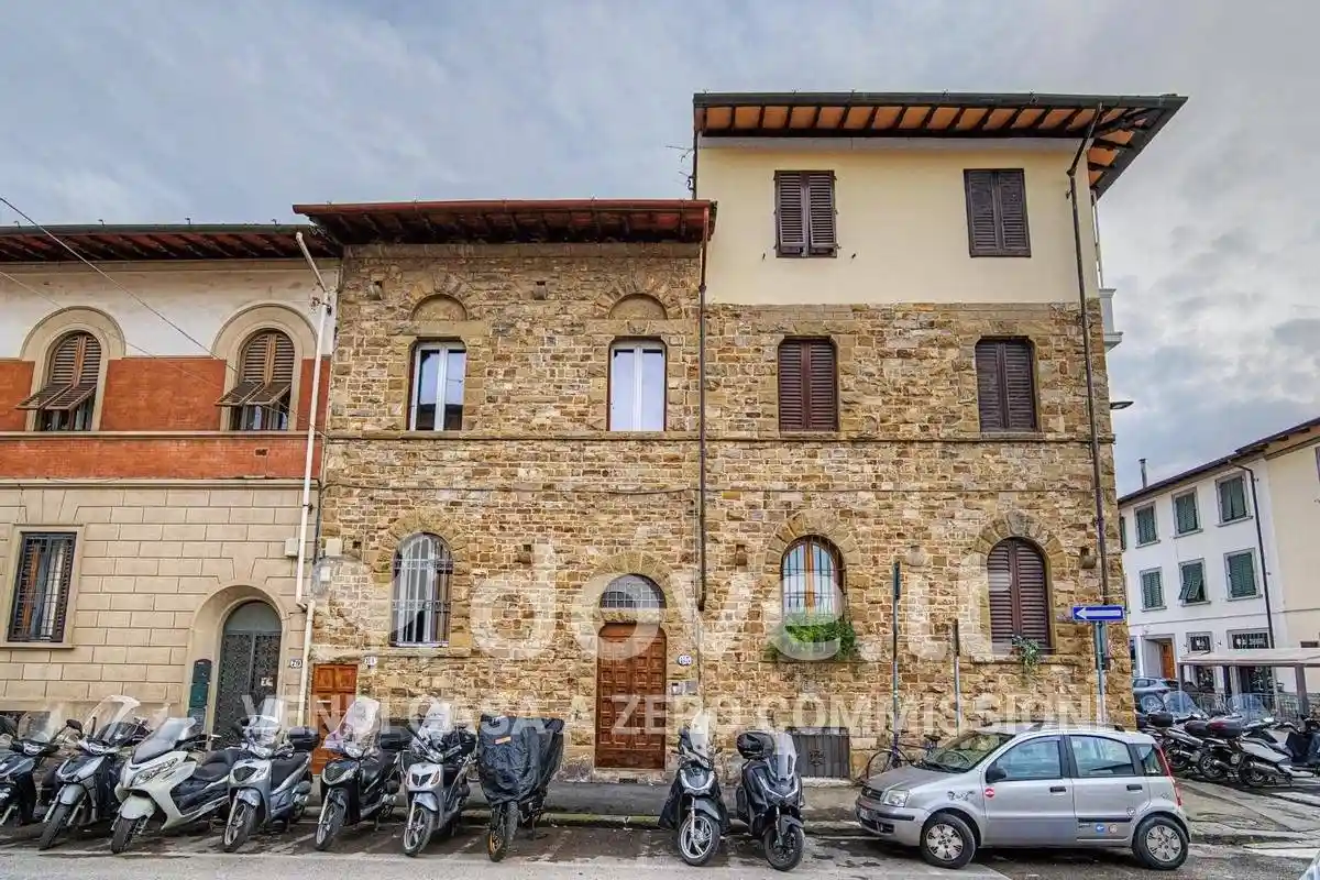 Casa indipendente in vendita a Firenze