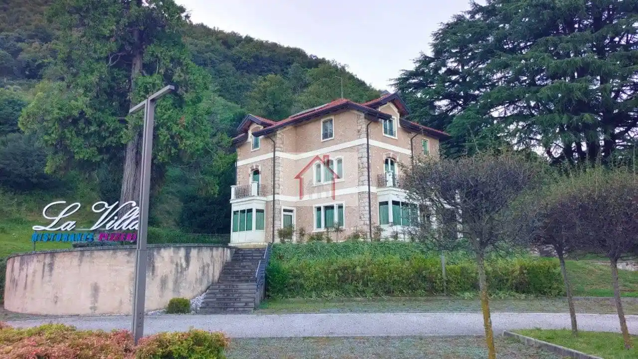 Villa in vendita a Piovene Rocchette