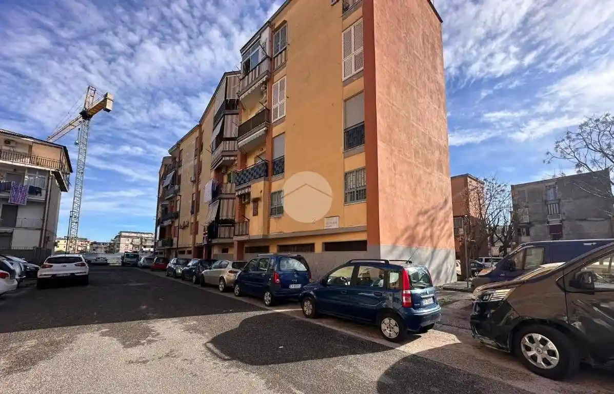 Appartamento in vendita a Napoli