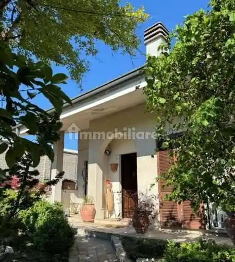 Villa in vendita a Paderno Dugnano