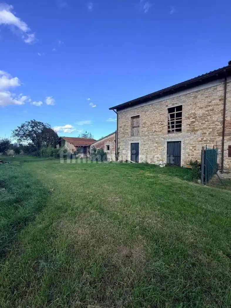 Rustico - Casale in vendita a Perugia