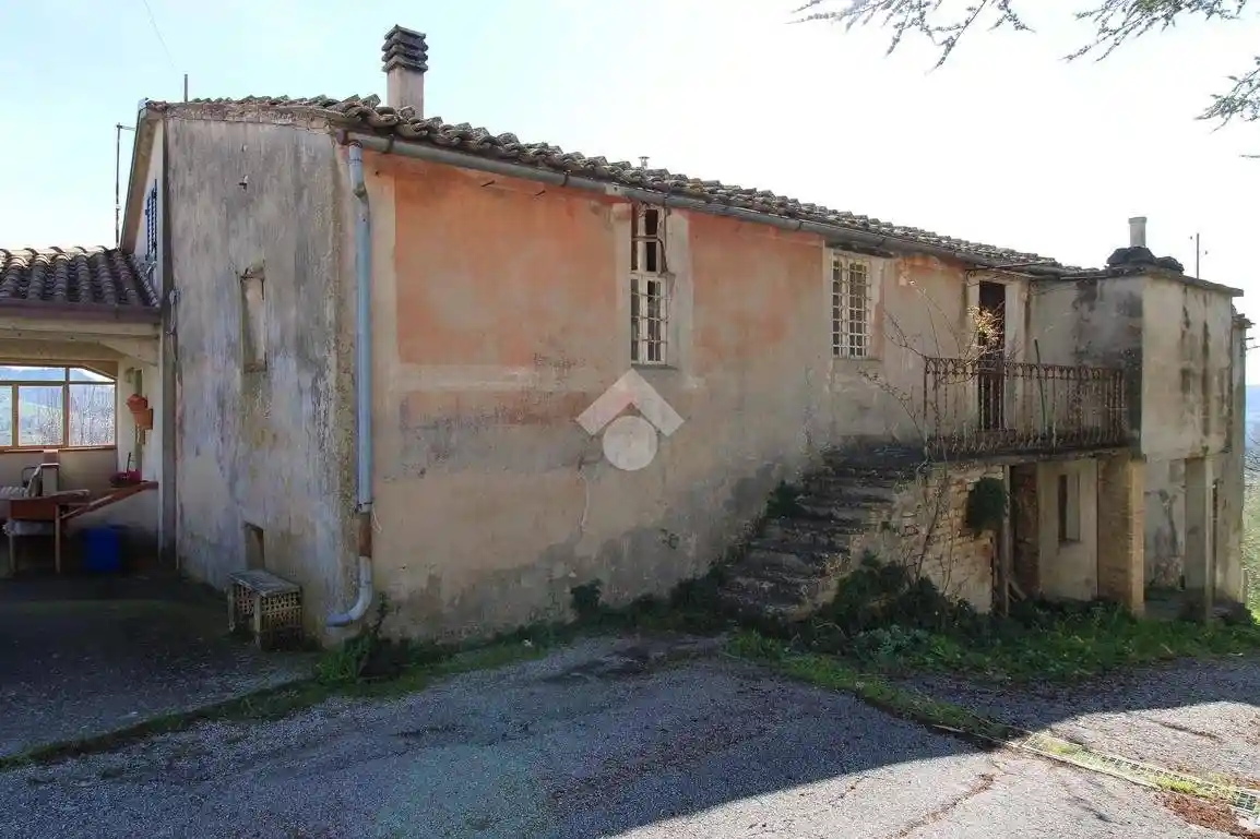 Rustico - Casale in vendita a Monterubbiano