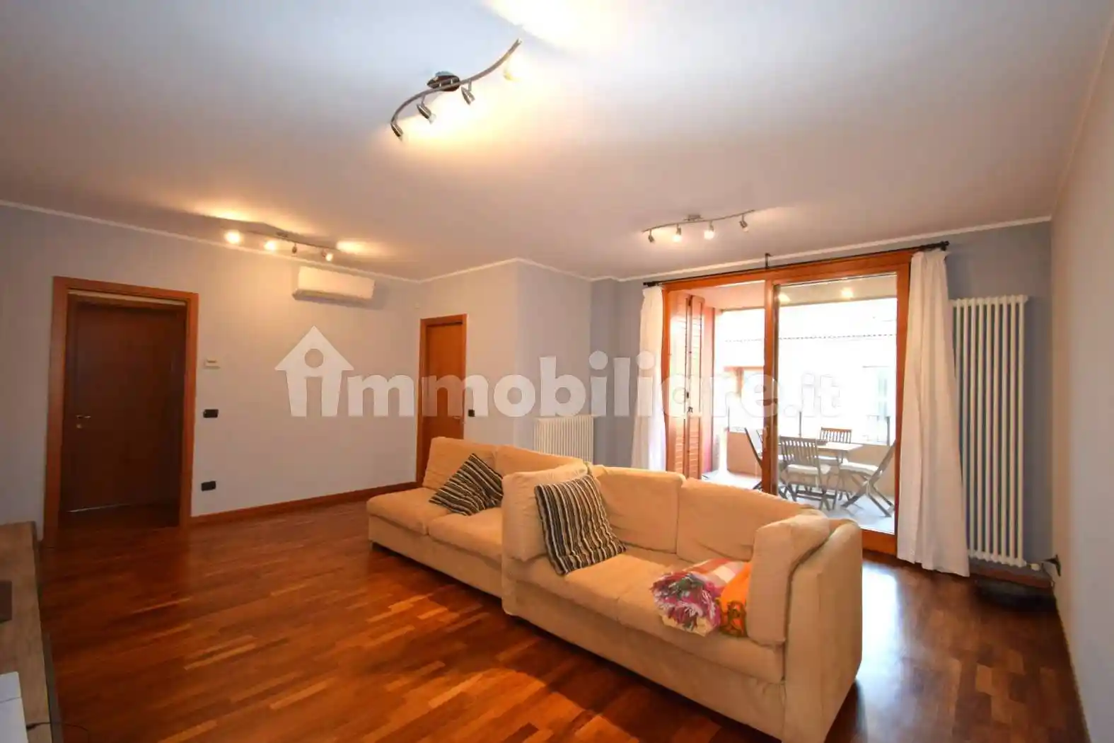 Appartamento in vendita a Langhirano