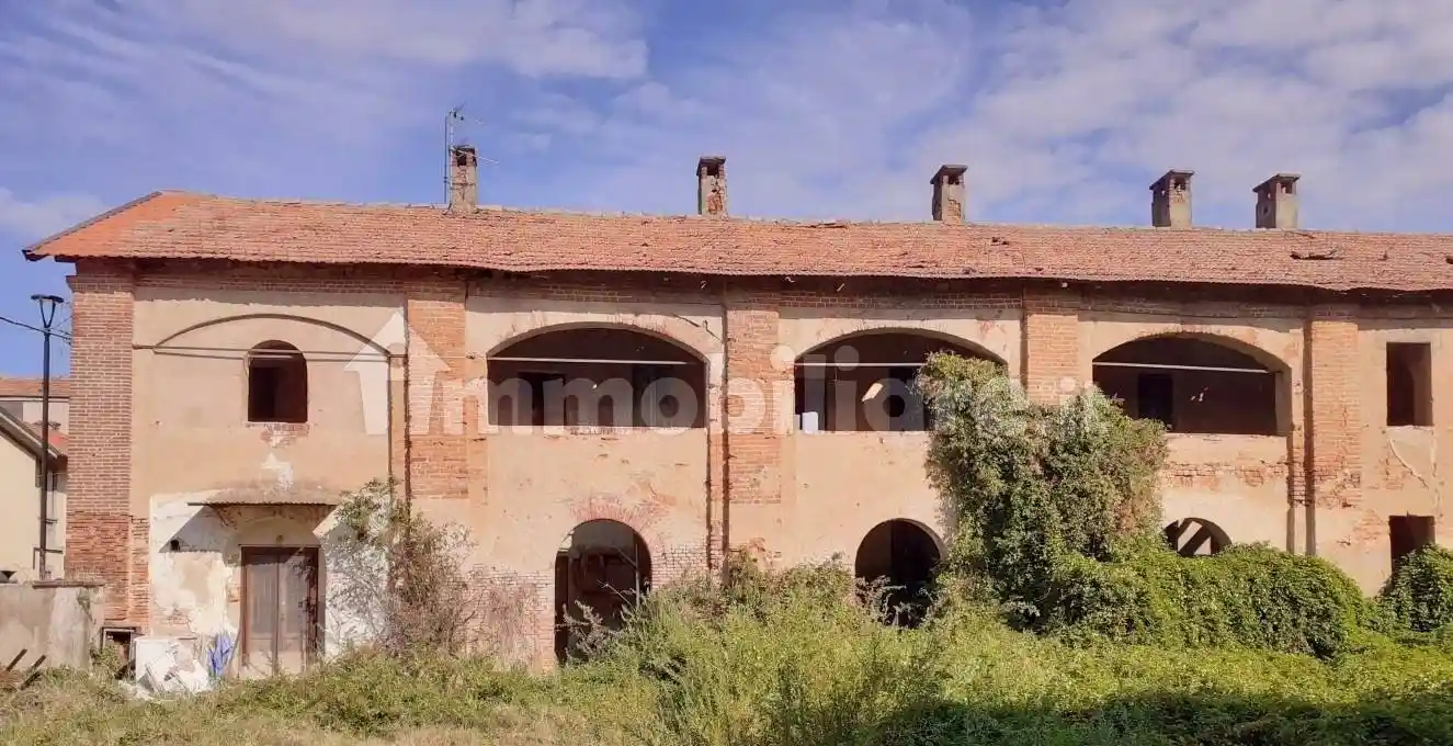 Casa indipendente in vendita a Vernate