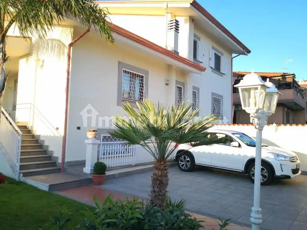 Villa in vendita a Roma