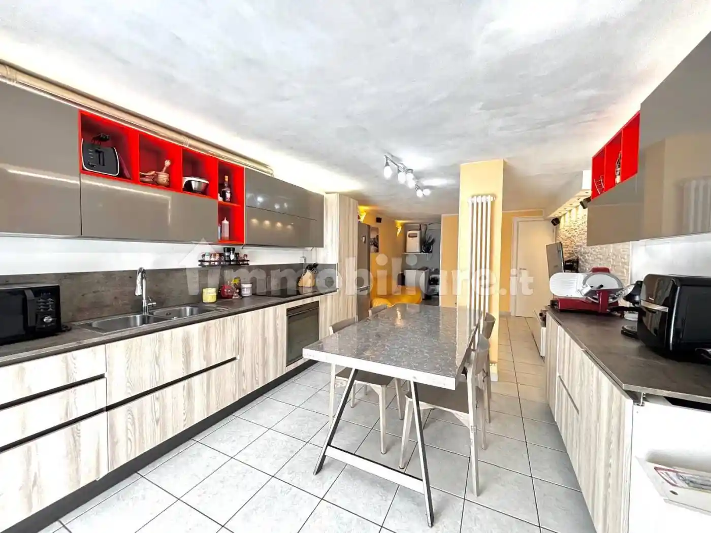 Appartamento in vendita a Bucine