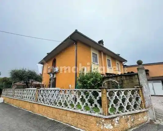 Casa indipendente in vendita a Casalromano