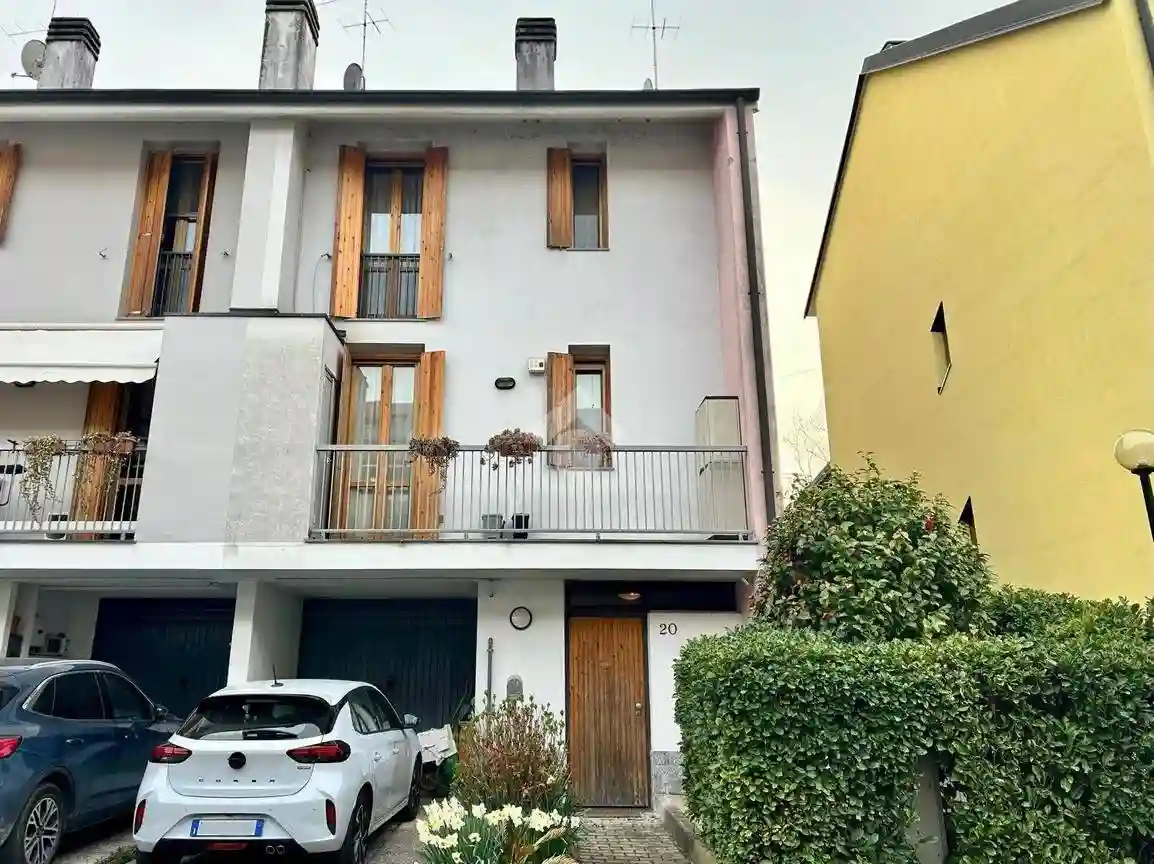 Villetta a schiera - foto 2