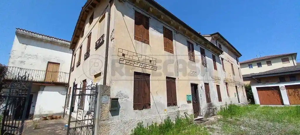 Rustico - Casale in vendita a Vicenza