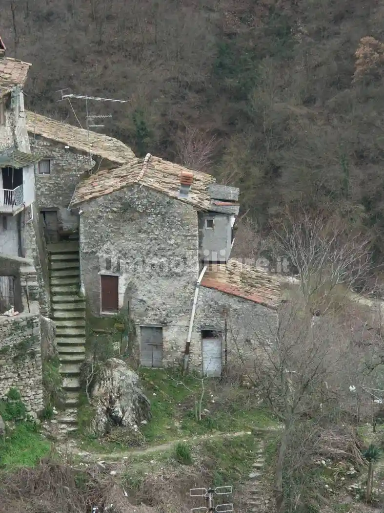 Casa indipendente in vendita a Poggio Moiano