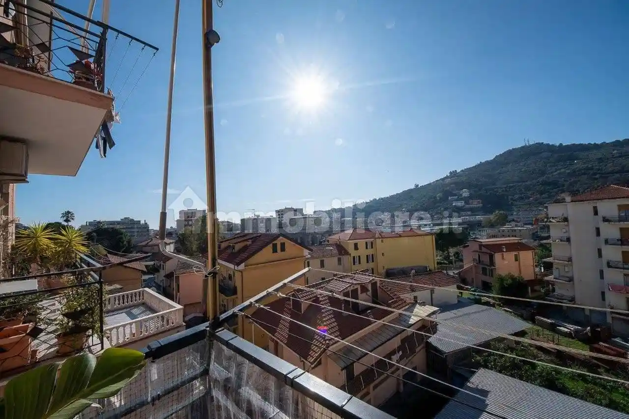 Appartamento in vendita a Imperia