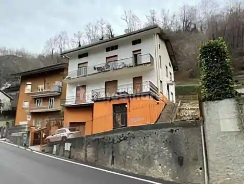 Appartamento in vendita a Vertova