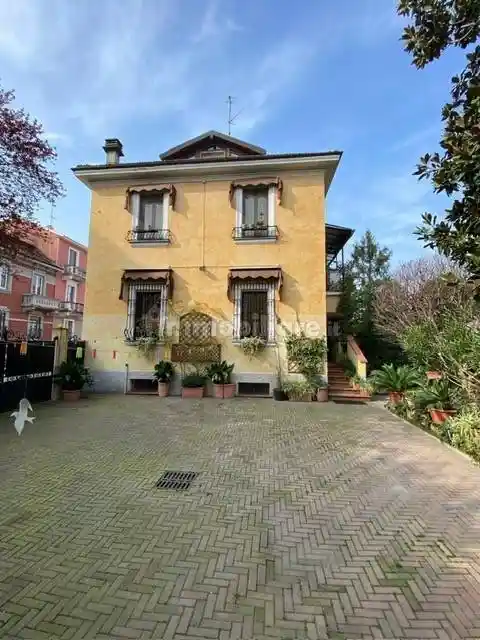 Villa in vendita a Milano