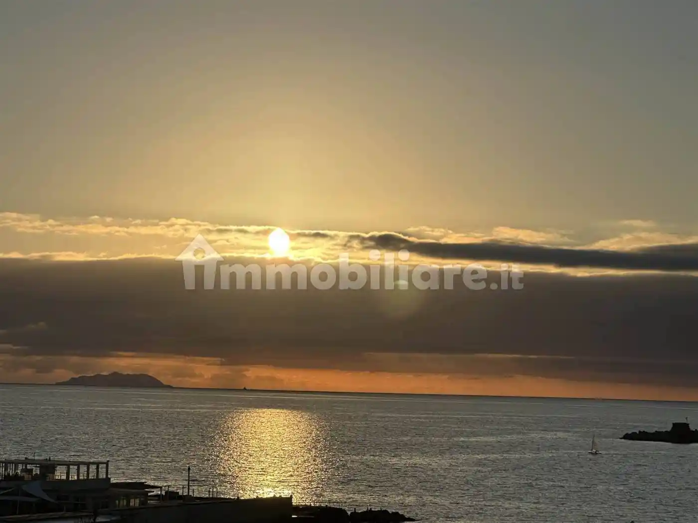 Appartamento in vendita a Livorno