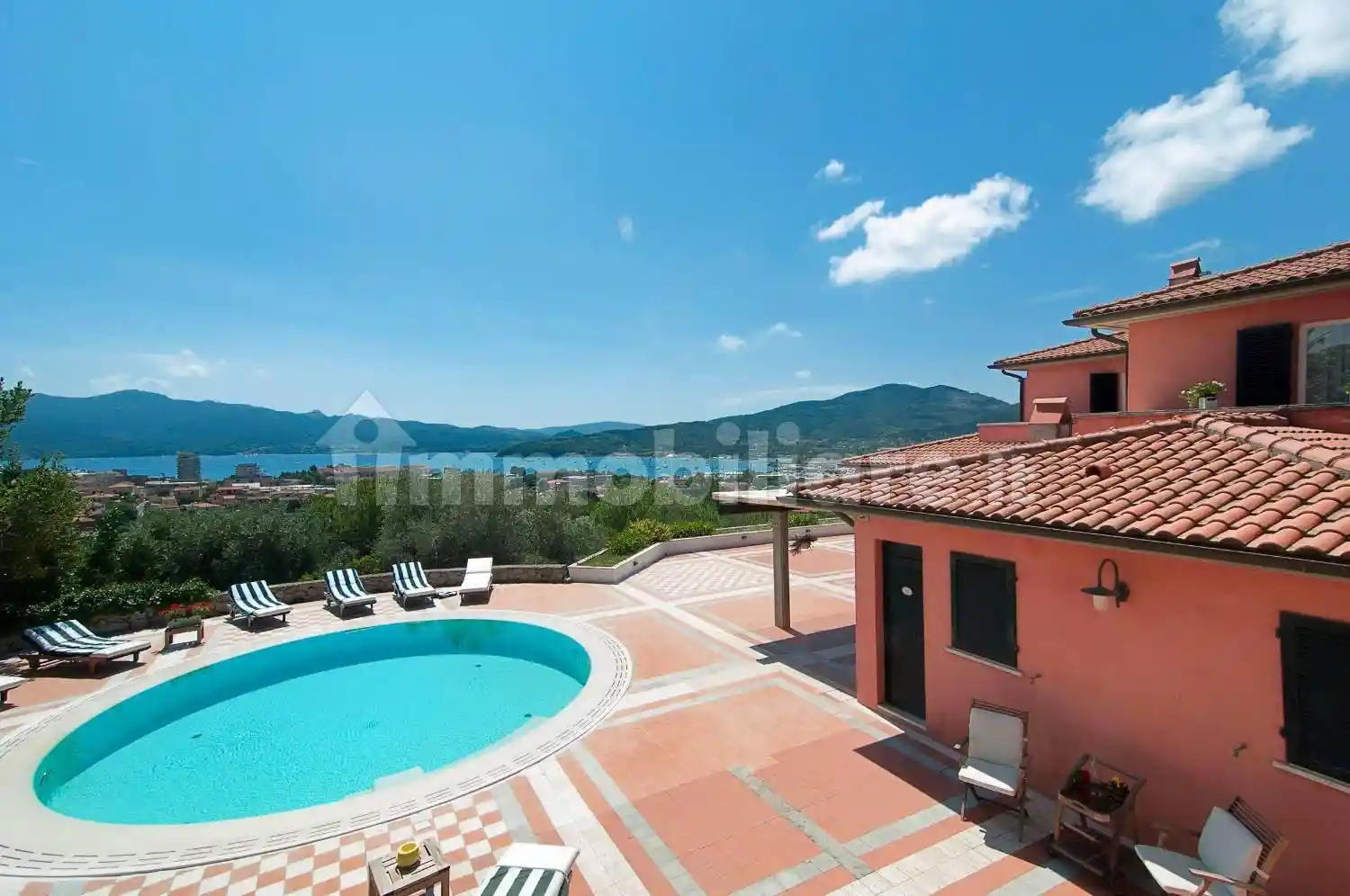 Villa in vendita a Portoferraio
