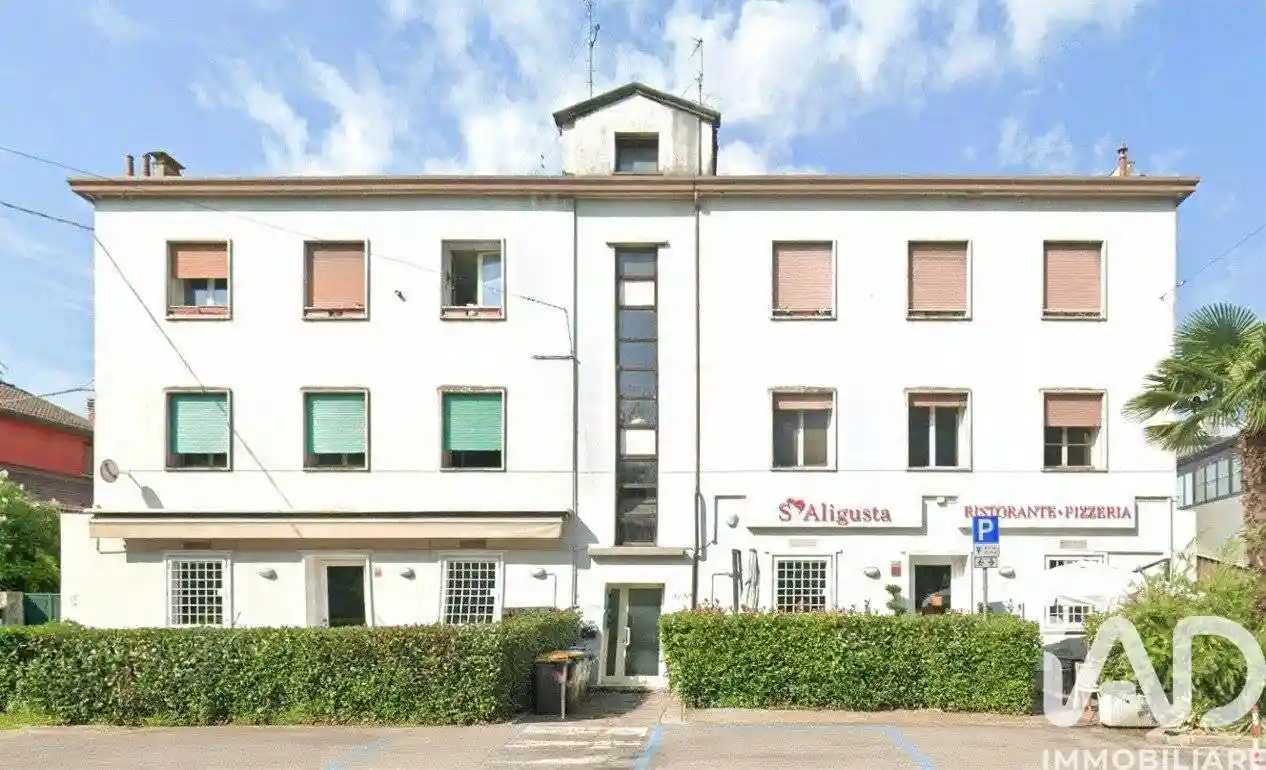 Palazzo - Edificio in vendita a Padova