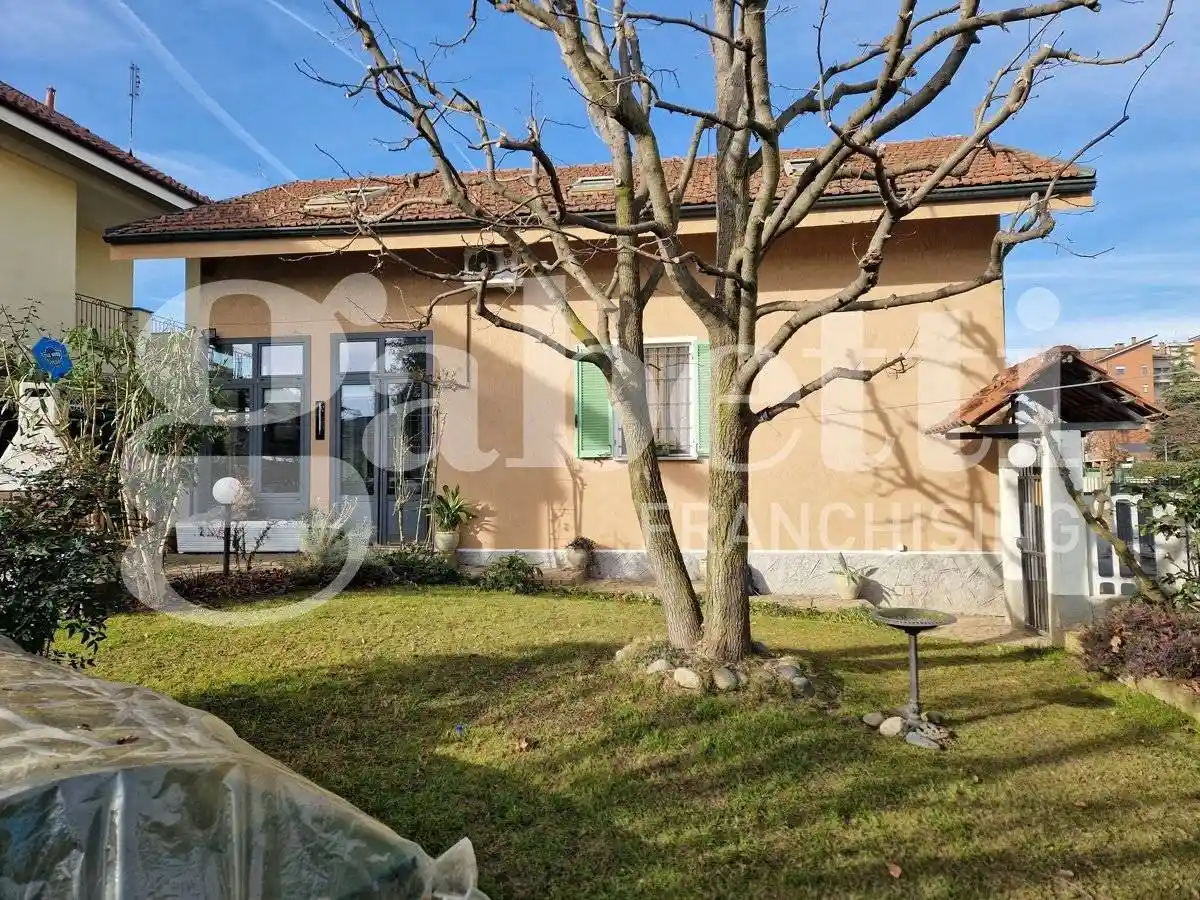 Villa in vendita a Trofarello