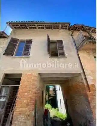 Palazzo - Stabile in vendita a Montemagno