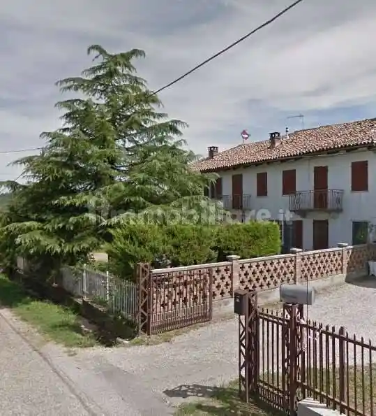 Casa indipendente in vendita a Castagnole delle Lanze