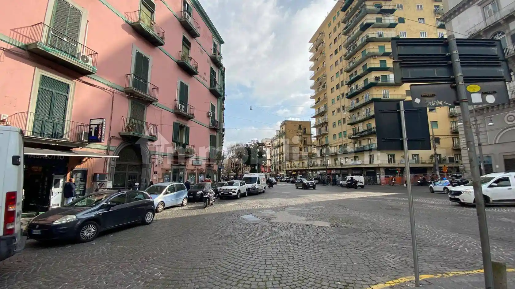 Appartamento in vendita a Napoli