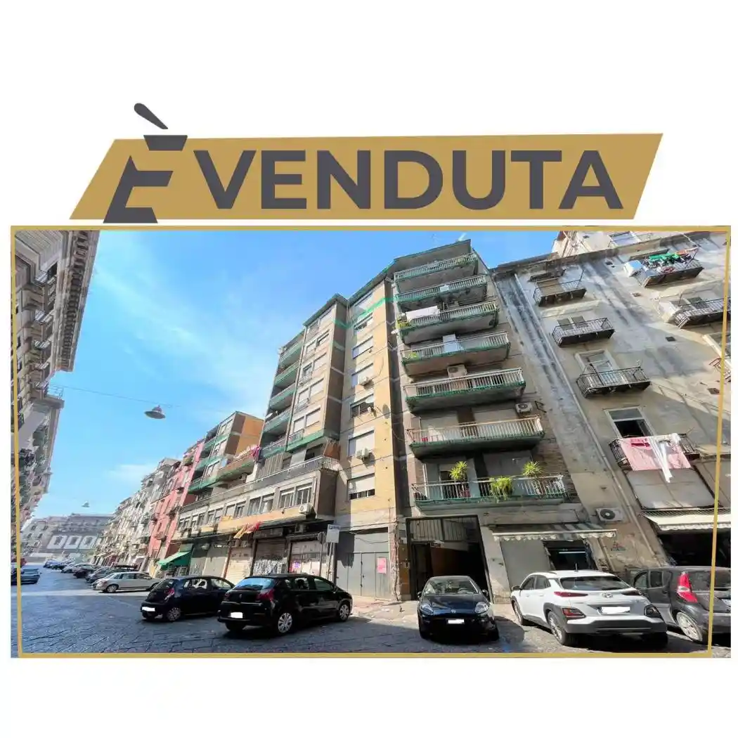 Appartamento in vendita a Napoli
