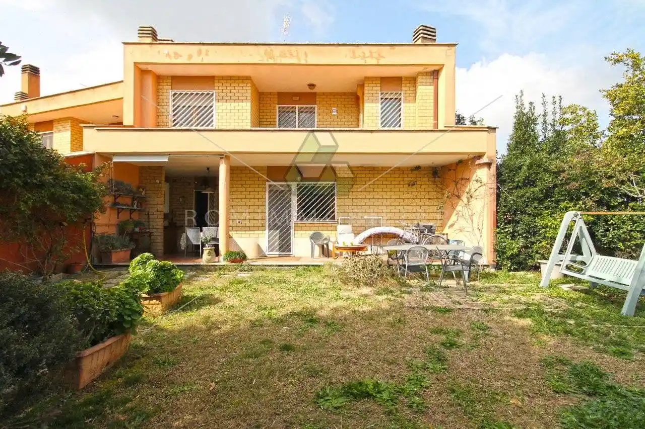 Villa in vendita a Roma