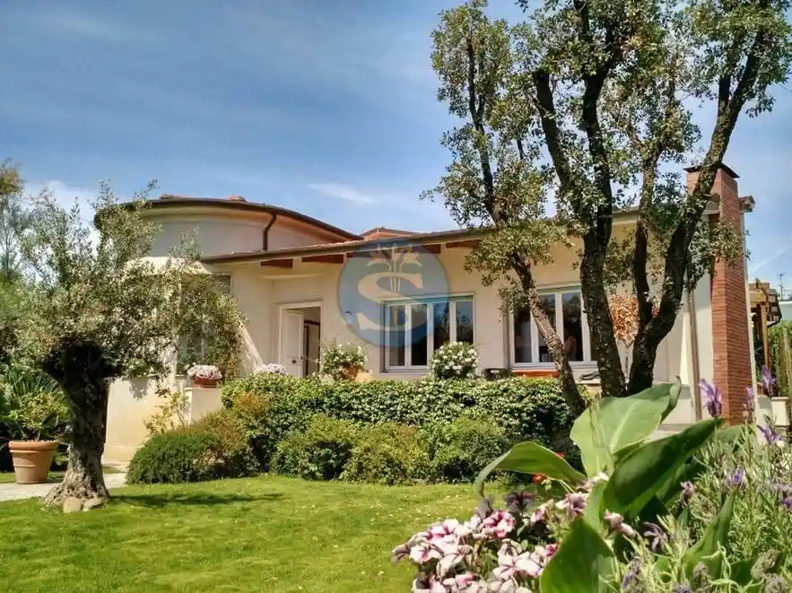 Villa in affitto a Pietrasanta