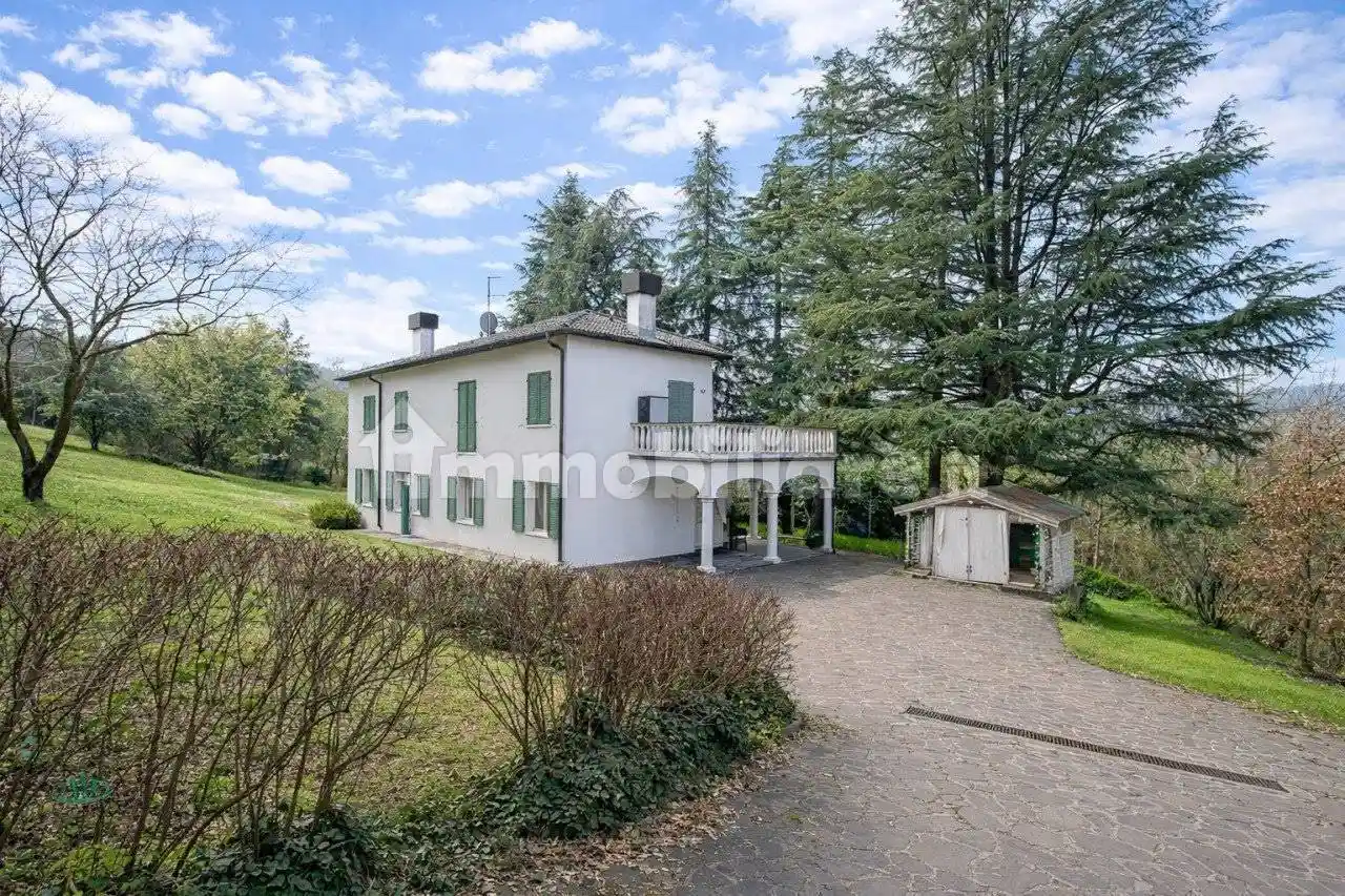 Villa in vendita a Pianoro