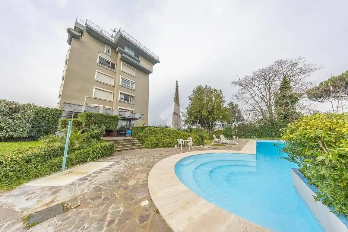 Appartamento in vendita a Roma