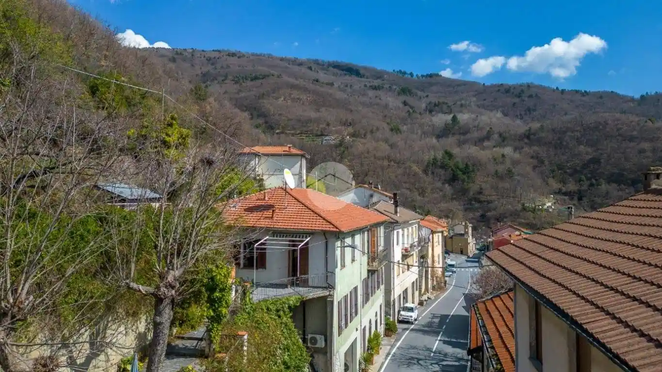 Appartamento in vendita a Pornassio