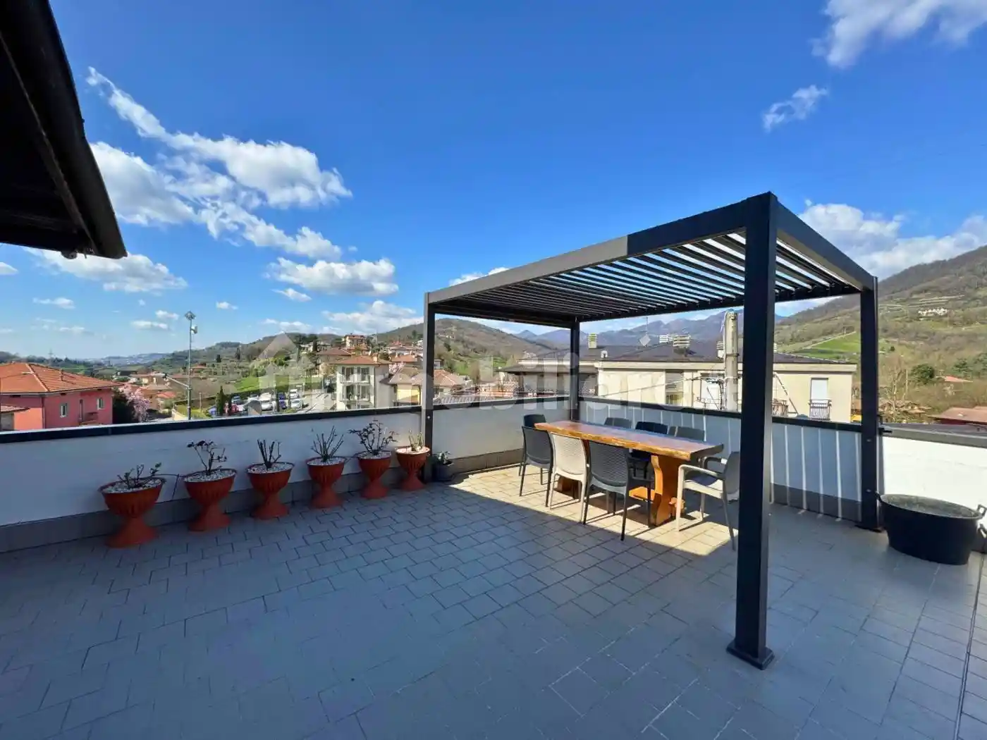 Appartamento in vendita a Scanzorosciate