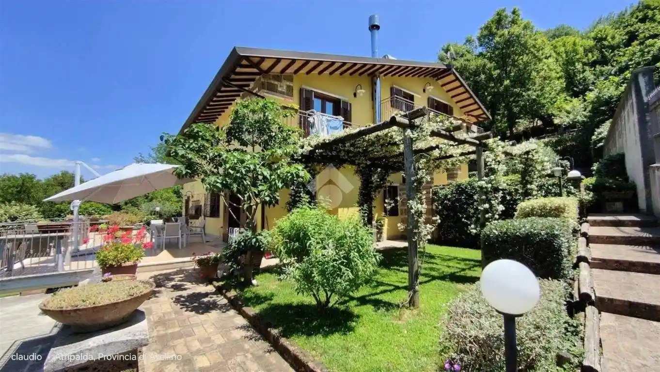 Villa in vendita a Atripalda