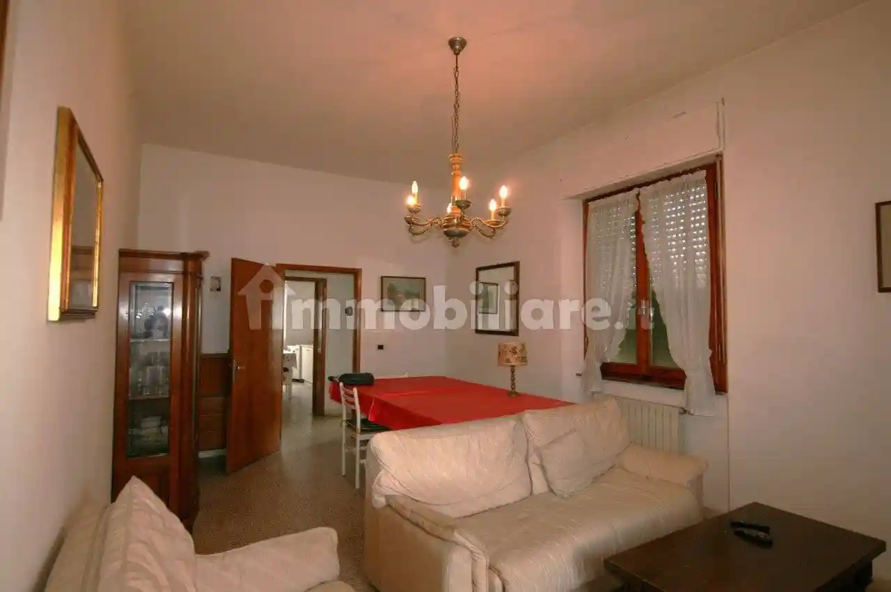 Appartamento in vendita a Sinalunga