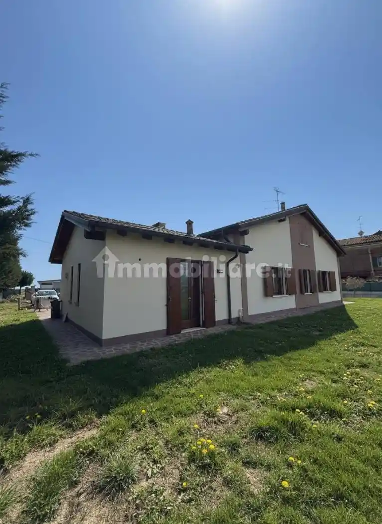 Villa in vendita a Mirandola