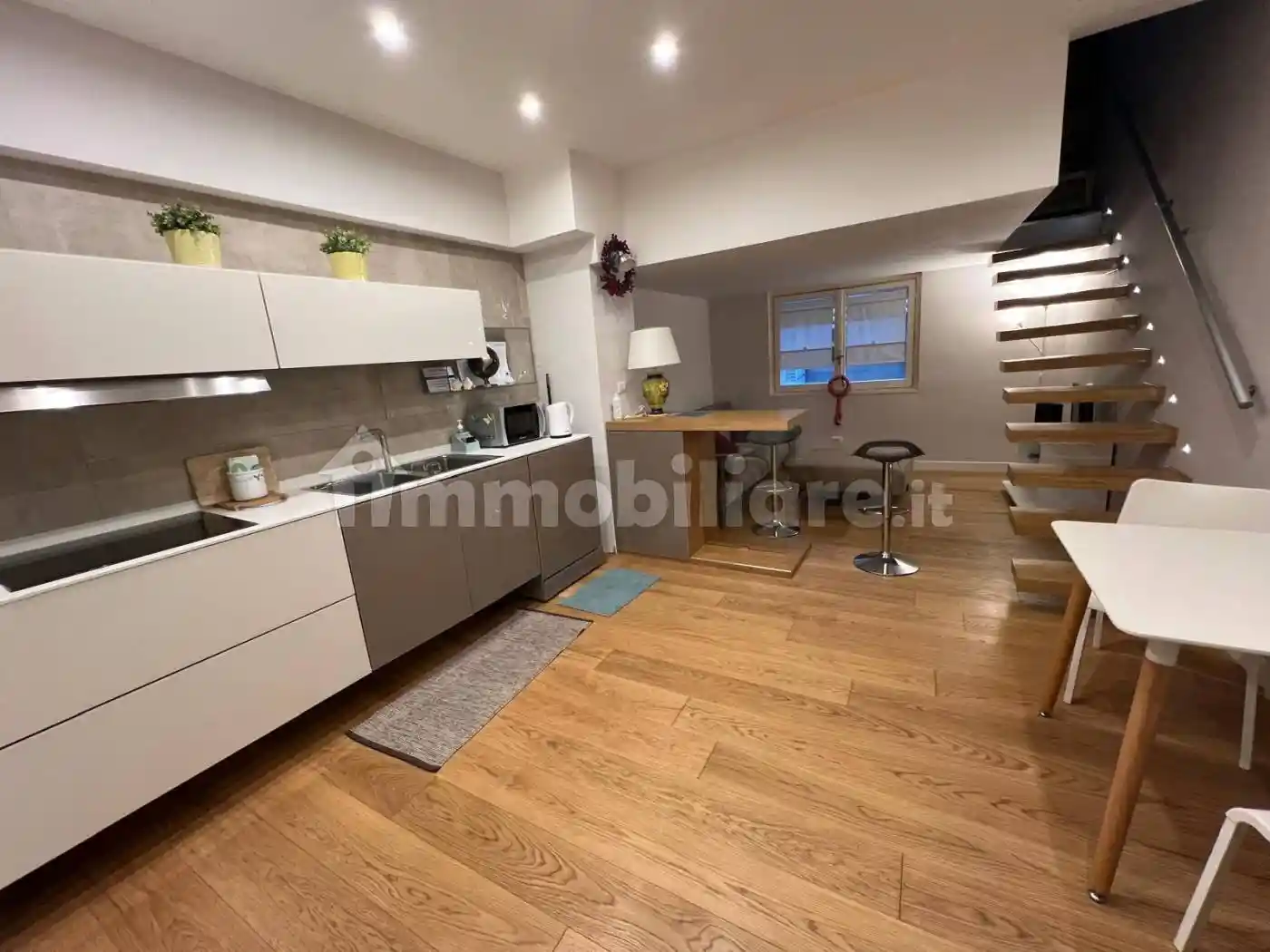 Appartamento in affitto a Napoli