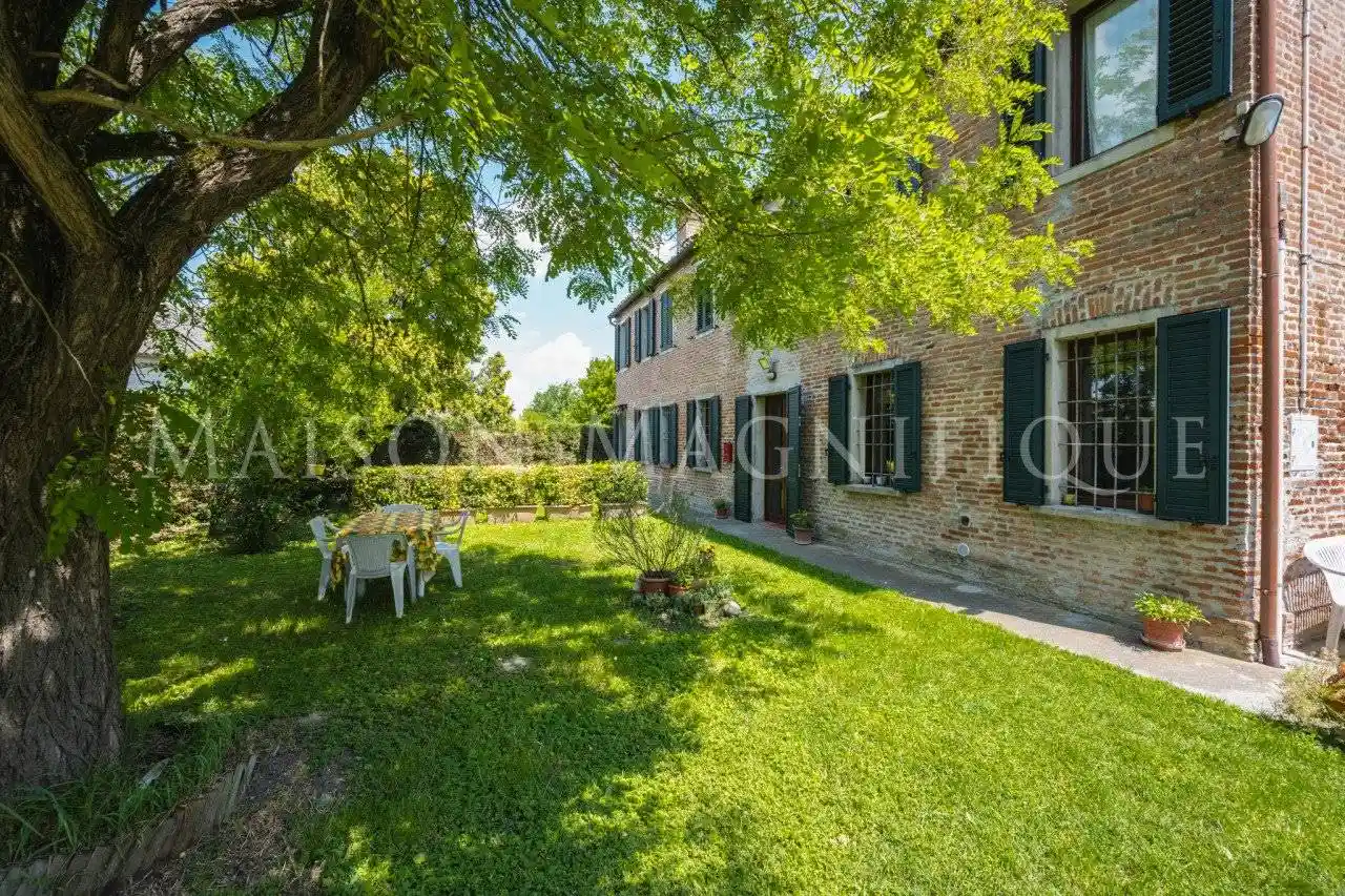 Villa in vendita a Ferrara