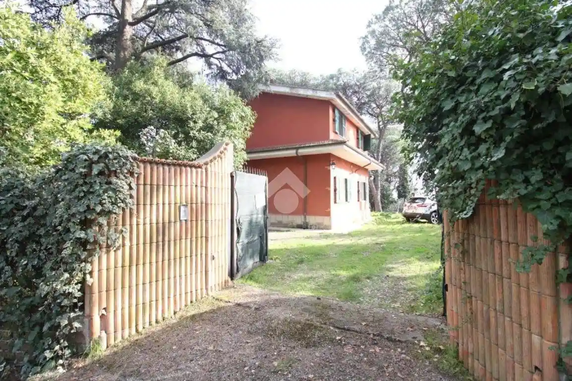 Villa in vendita a Castelnuovo di Porto