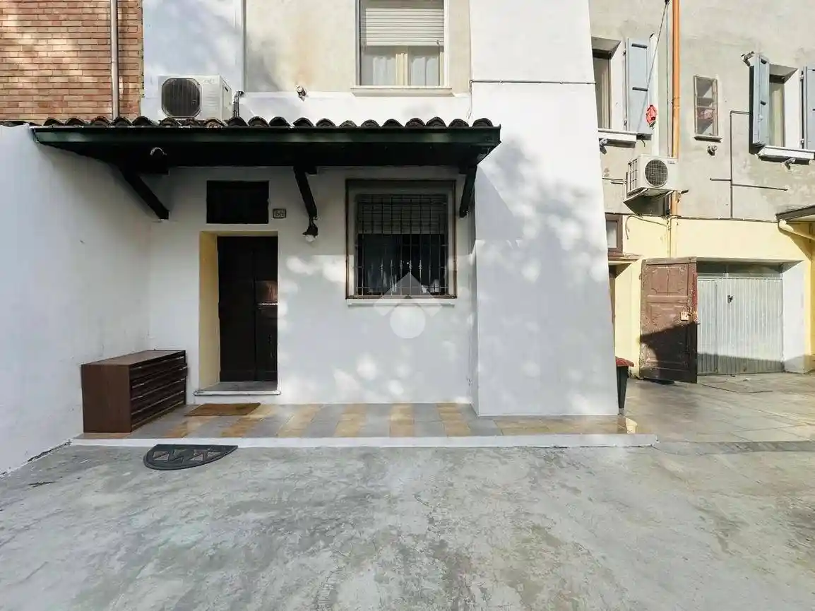 Casa indipendente in vendita a Castelnovo di Sotto