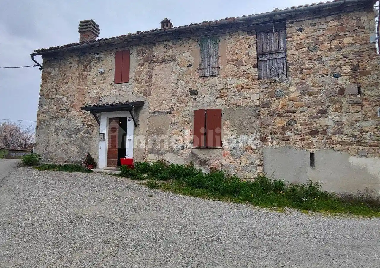 Rustico - Casale in vendita a Fornovo di Taro