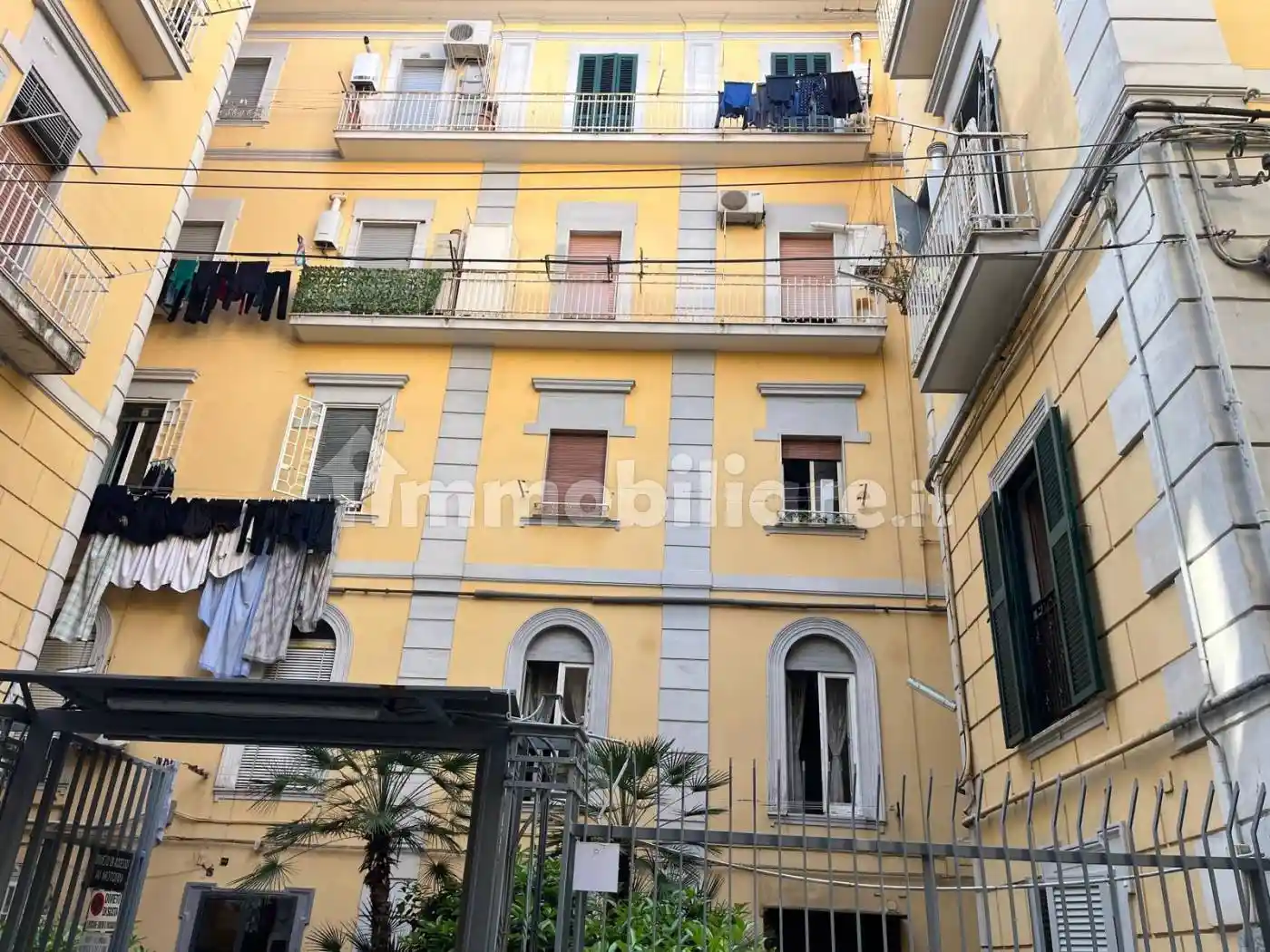 Appartamento in affitto a Napoli