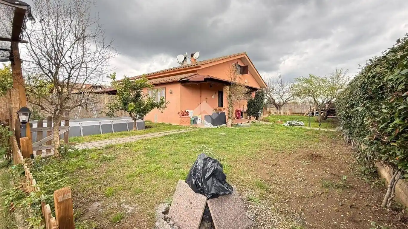 Villa in vendita a Capena