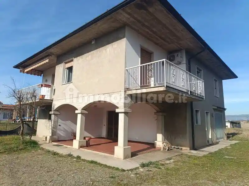 Villa in vendita a Cazzago San Martino